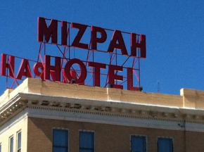 Отель Mizpah Hotel  Тонопа